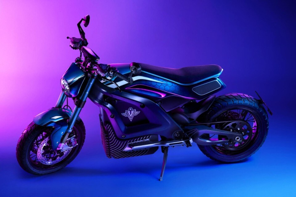 Lacama for The Reunion, l'elettrica si fa special