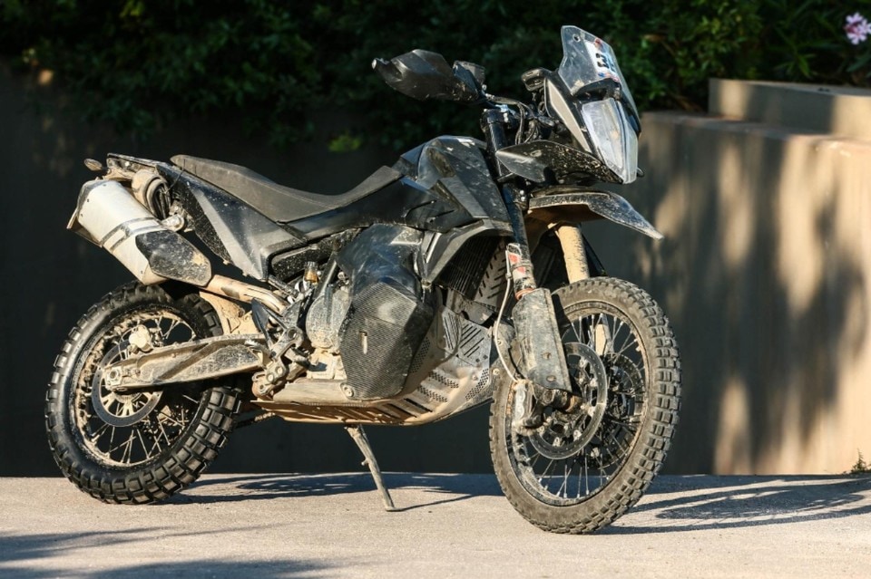 KTM 790 Adventure R: le prime immagini e le specifiche tecniche!