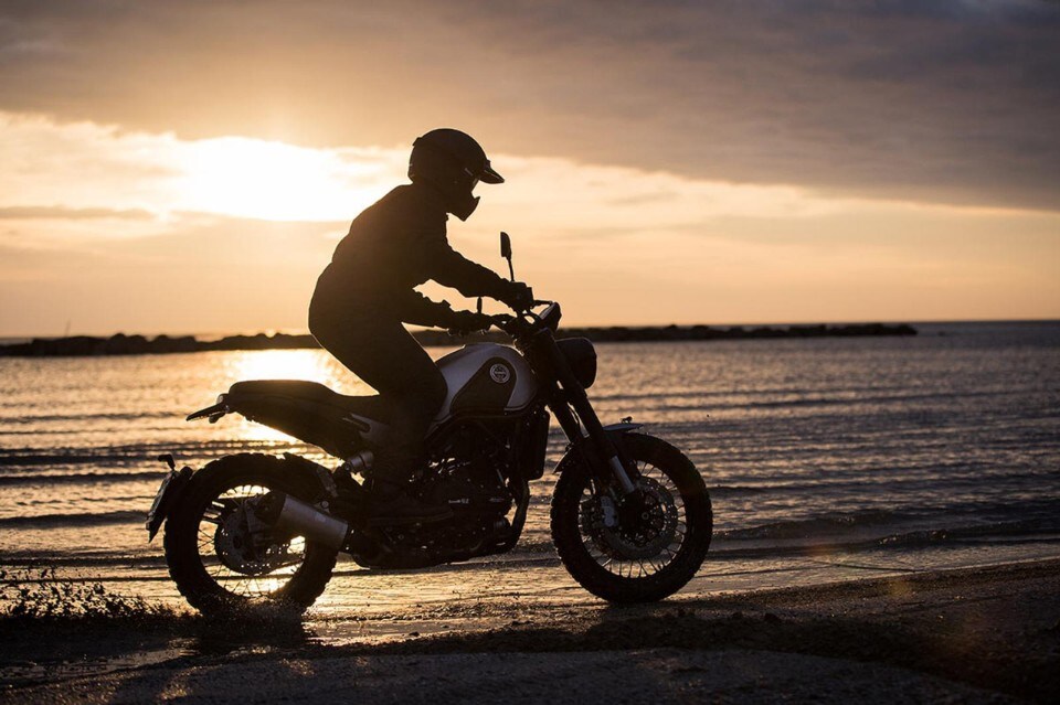 Benelli Leoncino Trail