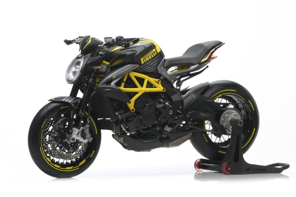 MV Agusta e Pirelli insieme per la Dragster 800 RR