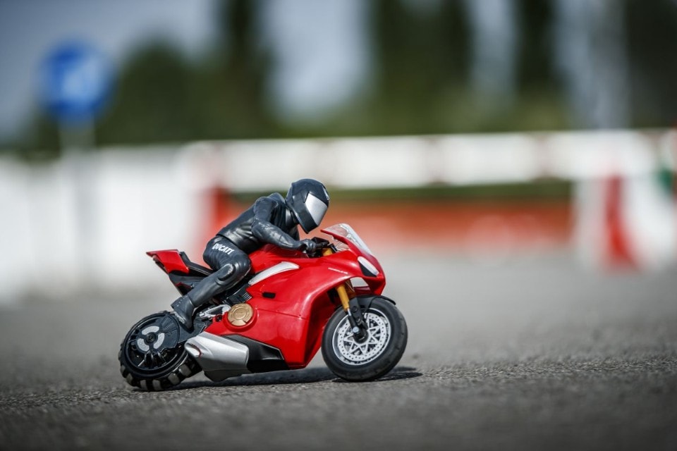 Spin Master Upriser Panigale V4 S: un GIOCO per tutti!