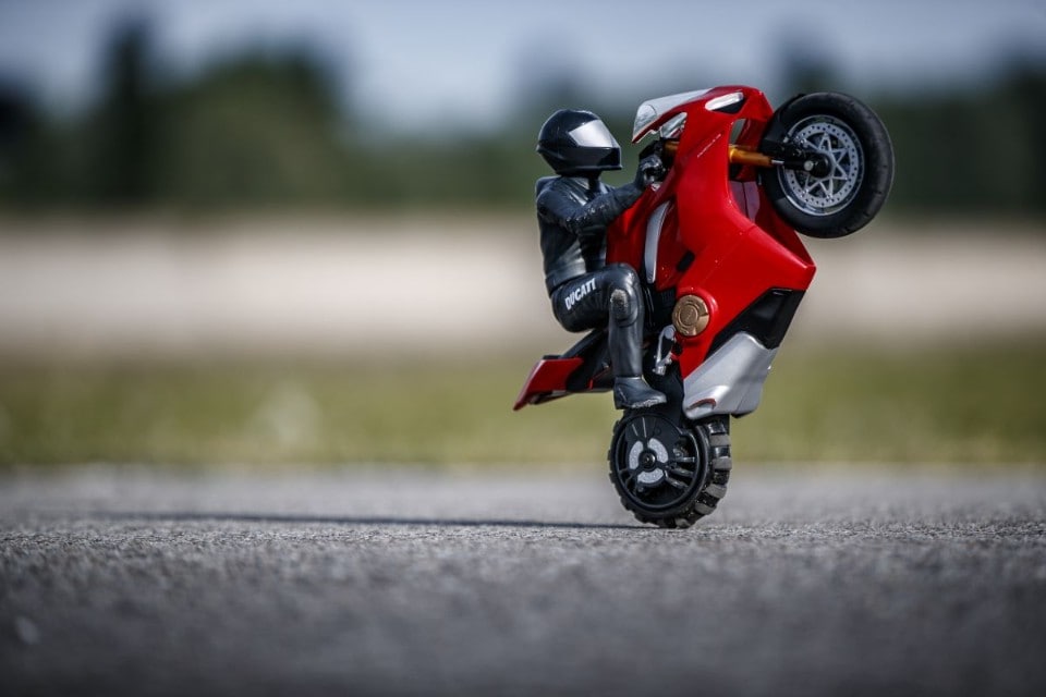Spin Master Upriser Panigale V4 S: un GIOCO per tutti!