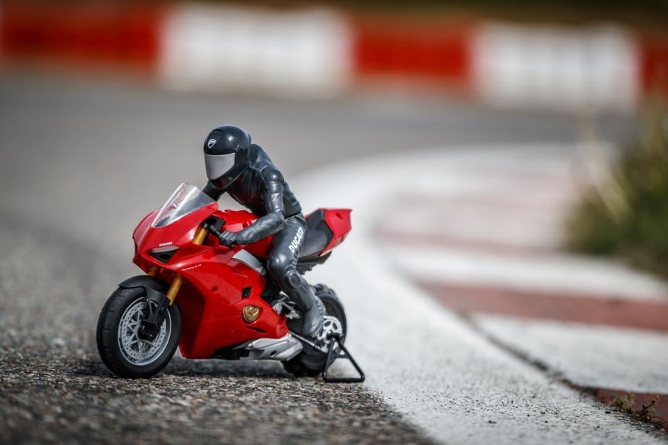 Spin Master Upriser Panigale V4 S: un GIOCO per tutti!