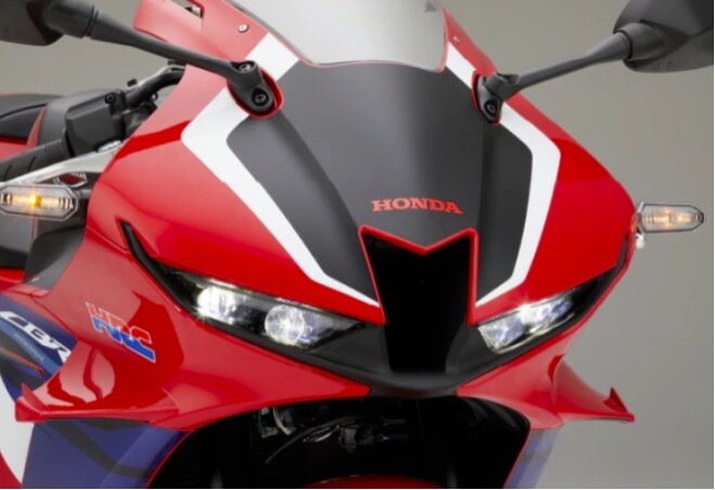 Ecco la nuova Honda CBR600RR: ma il capitolo finale della saga è solo per il Giappone