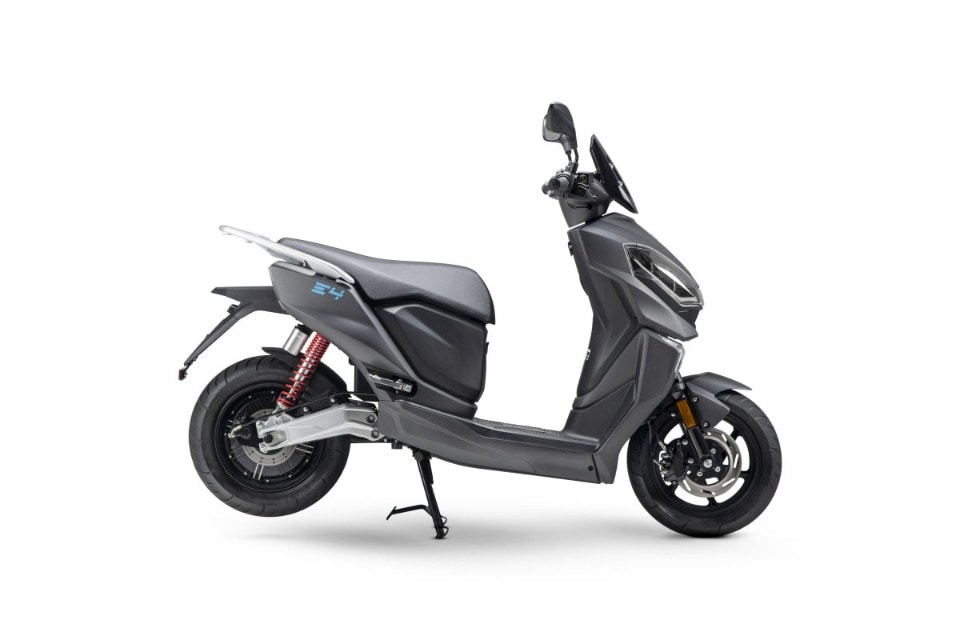 Lifan E4: un elettrico in tre versioni