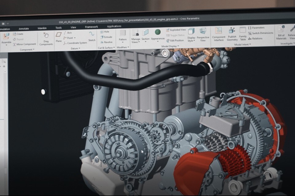 Benelli TRK 800: un video svela l'attesissima moto