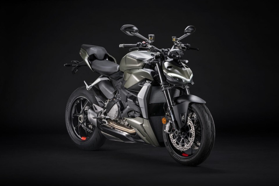 Ducati Streetfighter: per il 2022 debutta in verde 