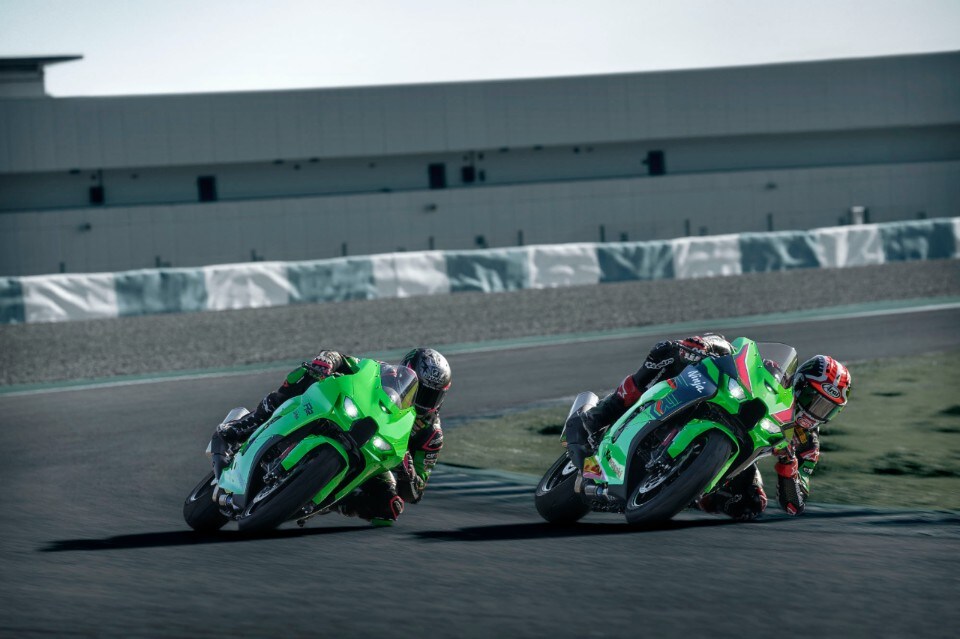 Kawasaki: arriva la nuova Ninja ZX-10R 