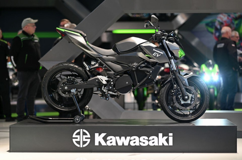 La prima moto elettrica di Kawasaki