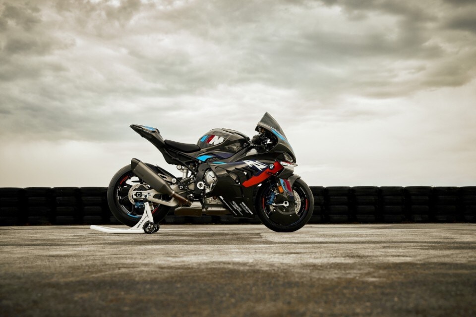 BMW: la nuova M 1000 RR