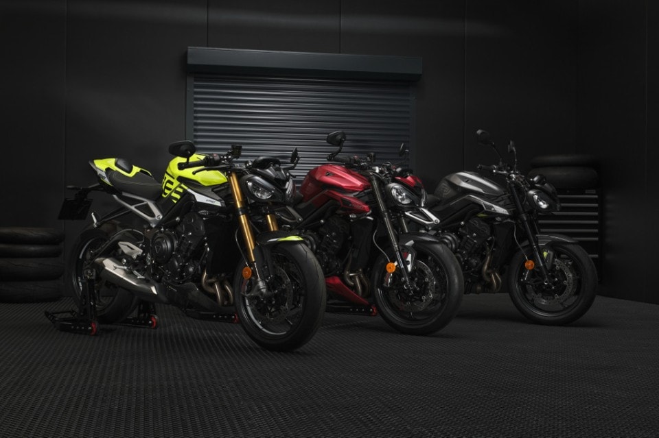 Triumph Street Triple 2023, cuore da corsa in tre versioni