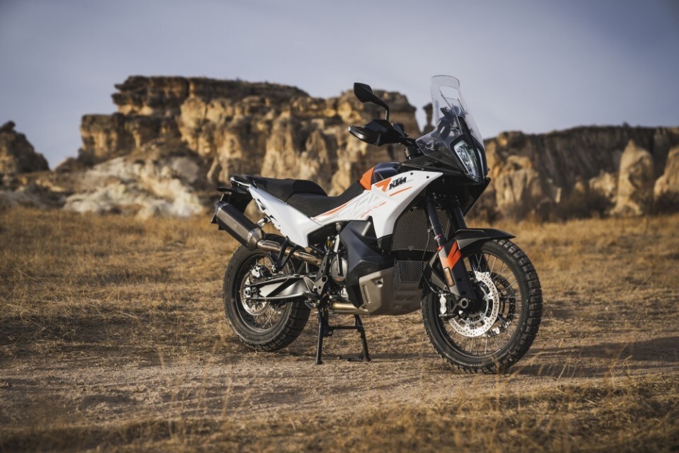 KTM: la 790 Adventure si rinnova