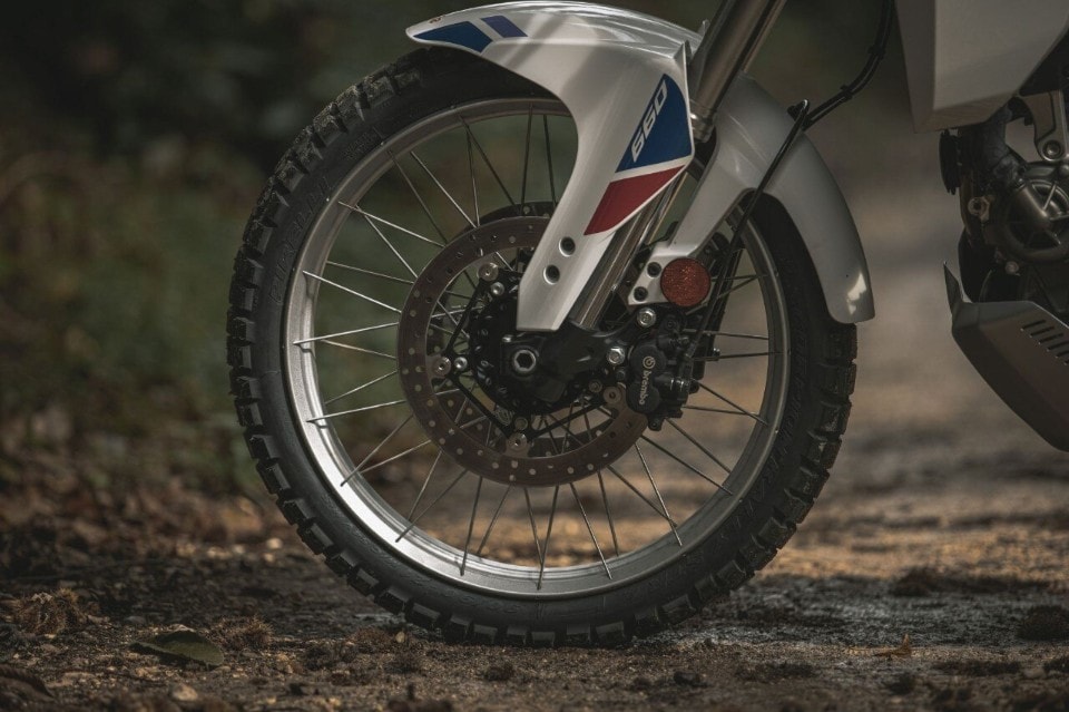 Dimensioni pneumatici moto: quale scegliere?