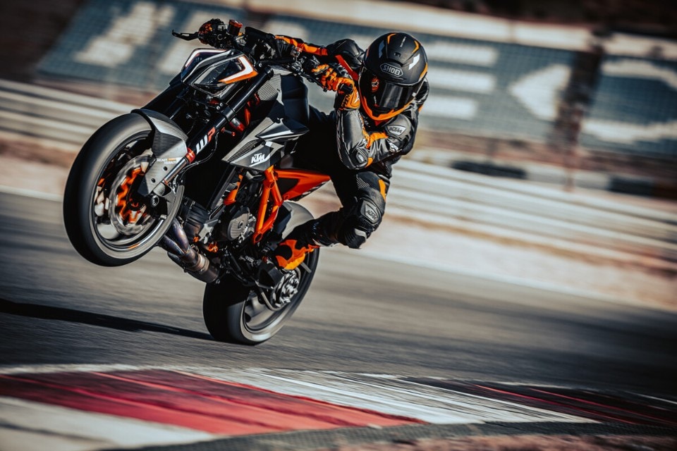 KTM lancia la 1290 Super Duke RR: CATTIVISSIMA!