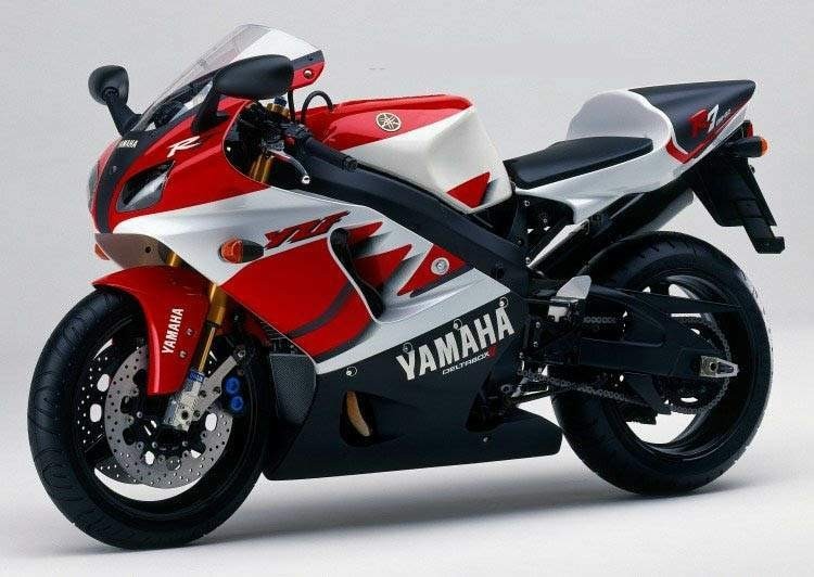 Yamaha R7, storia di una vera Super-moto