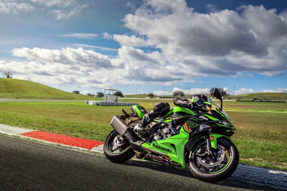 La Kawasaki Ninja ZX-6R arriva dai concessionari