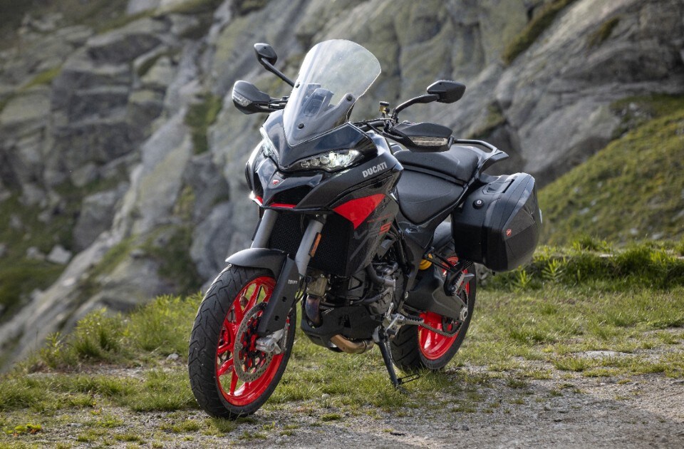 Nuova livrea Thrilling Black & Street Grey per la Ducati Multistrada V2 S