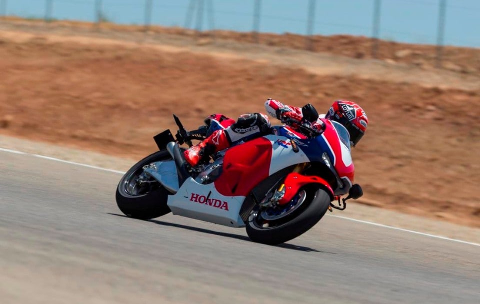 Honda RC213V-S la storia della MotoGP da strada