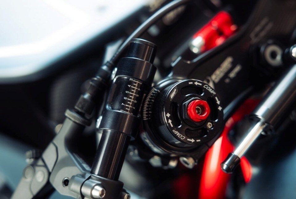 Krämer Motorcycles GP2-890RR 2024: gioiello solo pista