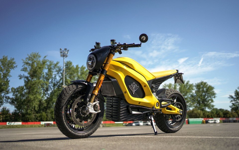 Lacama 2.0: l'elettrica italiana "di sartoria"