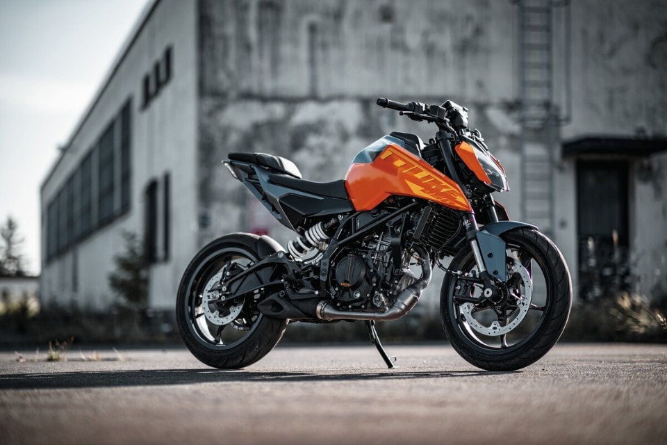 KTM lancia le nuove DUKE 125 e 390