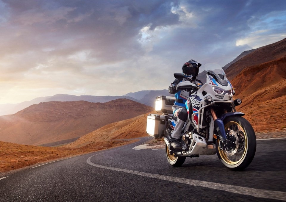 Nuove Honda Africa Twin 1100 2024: sulla Adventure Sports arriva il 19” anteriore