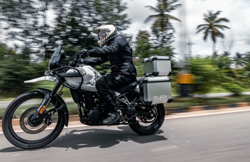Royal Enfield Himalayan 450: le prime immagini