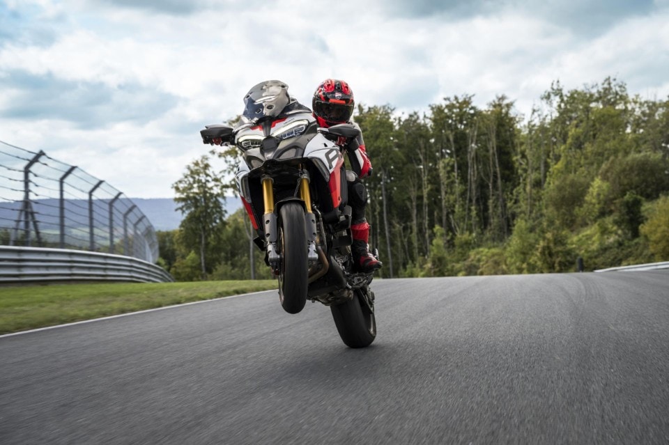 Ducati Multistrada V4 RS: la corsa agli armamenti