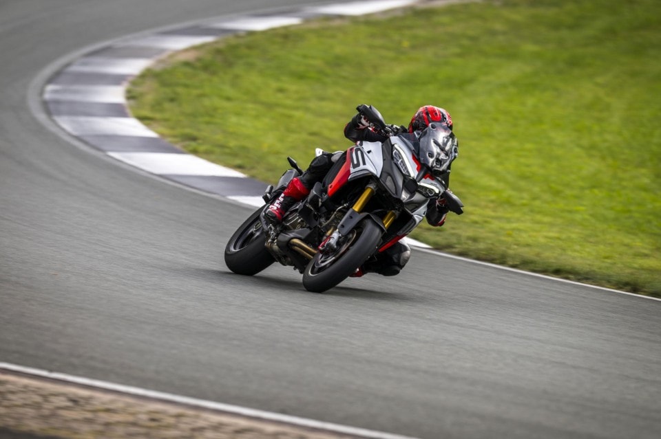 Ducati Multistrada V4 RS: la corsa agli armamenti