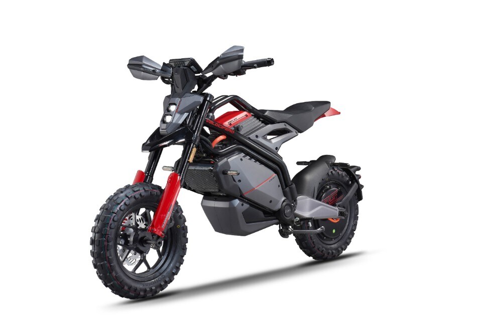 Ad EICMA 2023 Velocifero punta sull’elettrico