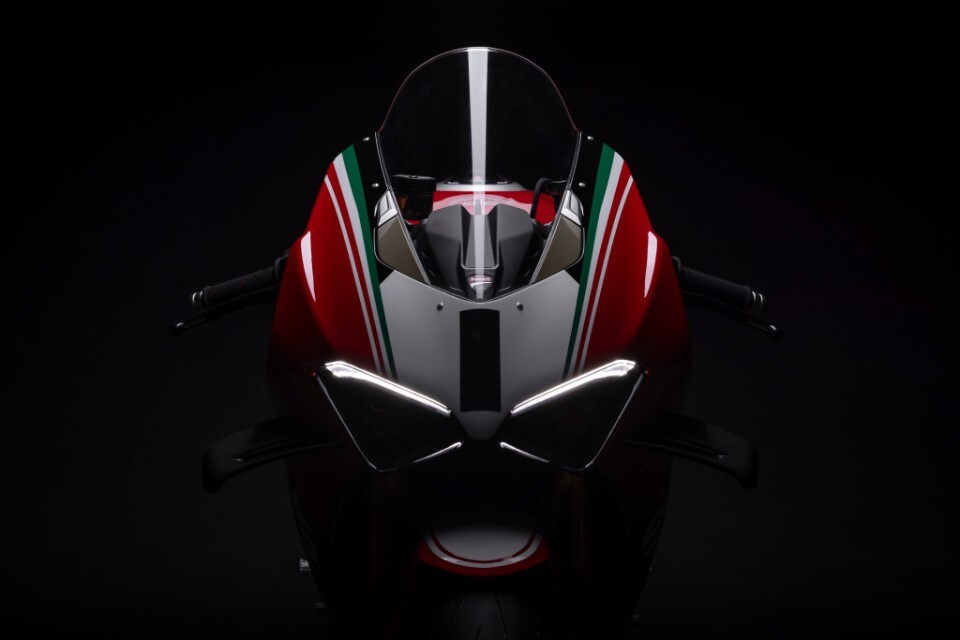 La nuova Ducati Panigale V4 SP2 30° Anniversario 916