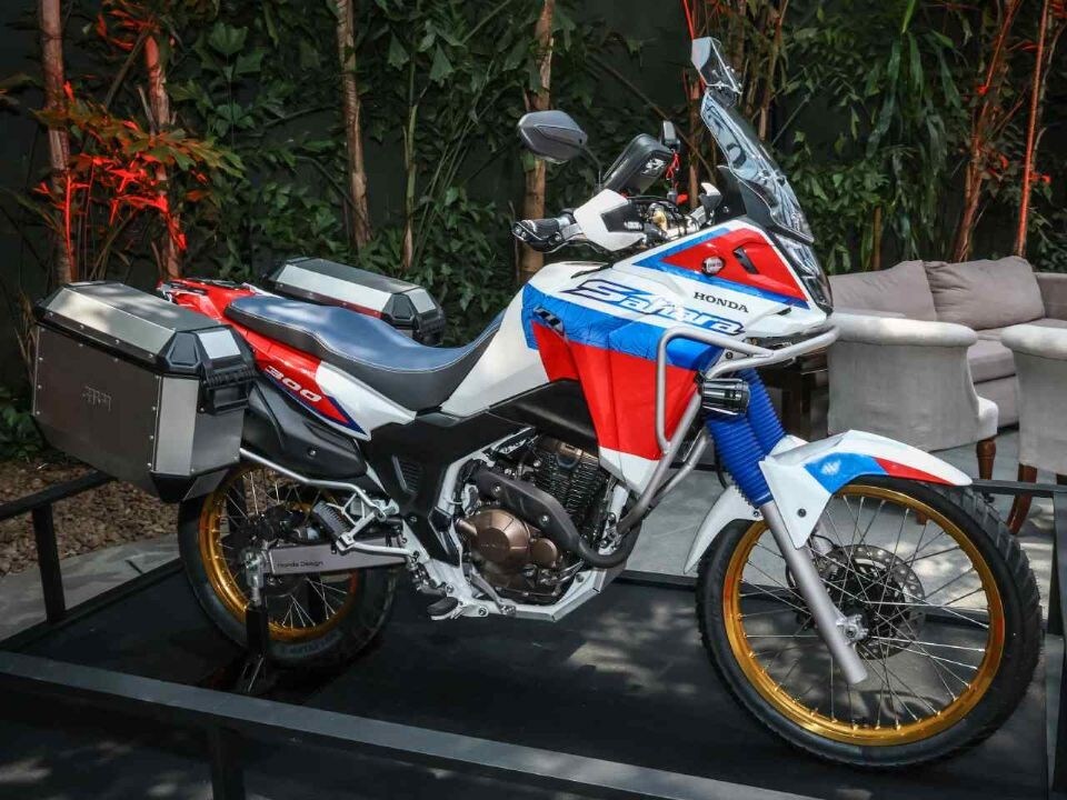 Honda XRE 300 Sahara, la mini Africa Twin