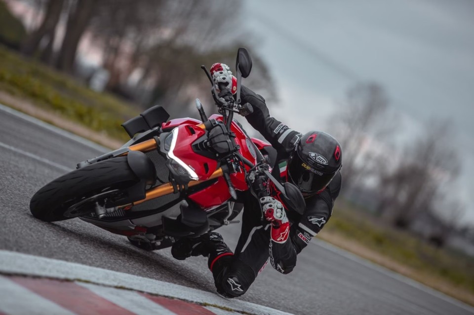 Dueruote Annunci: le Ducati Streetfighter V4 usate
