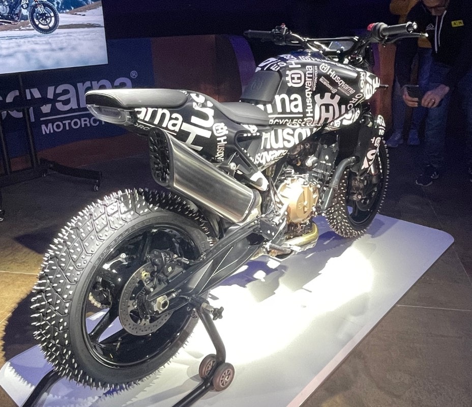 Husqvarna prepara le Vitpilen e Svartpilen 801 bicilindriche