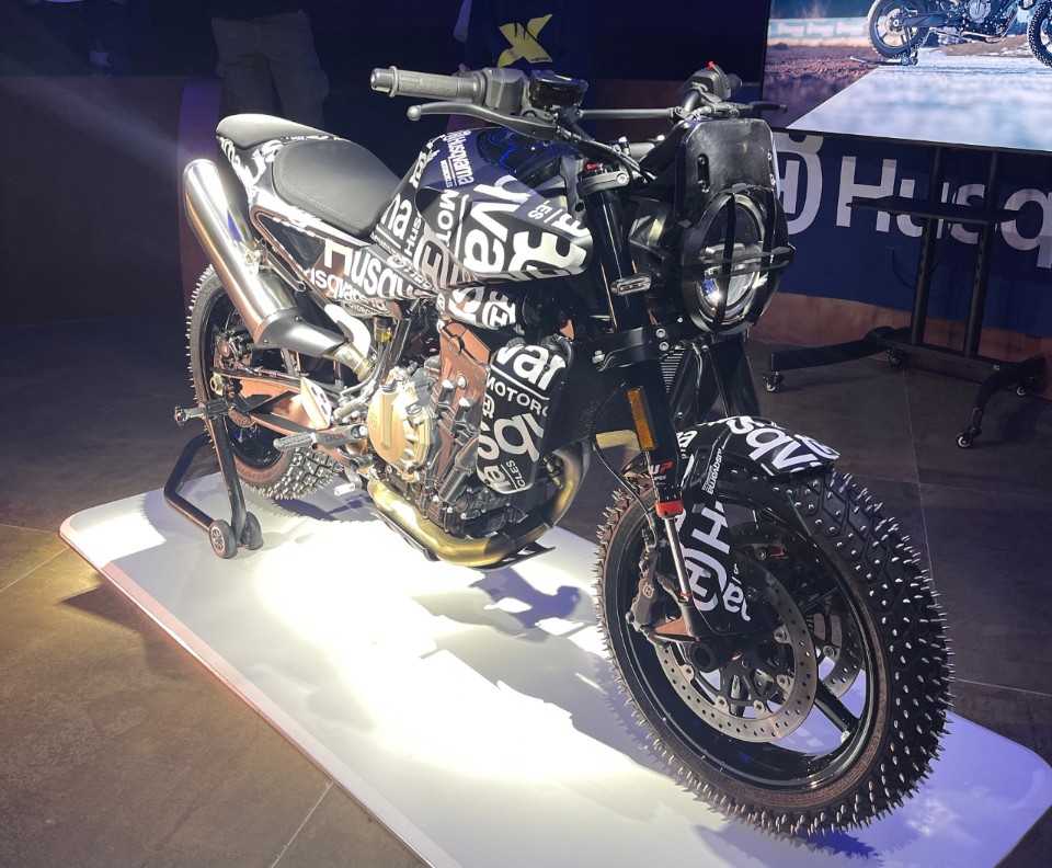 Husqvarna prepara le Vitpilen e Svartpilen 801 bicilindriche