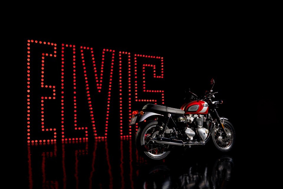 Triumph Bonneville T120 Elvis: la serie limitata dedicata al Re del rock