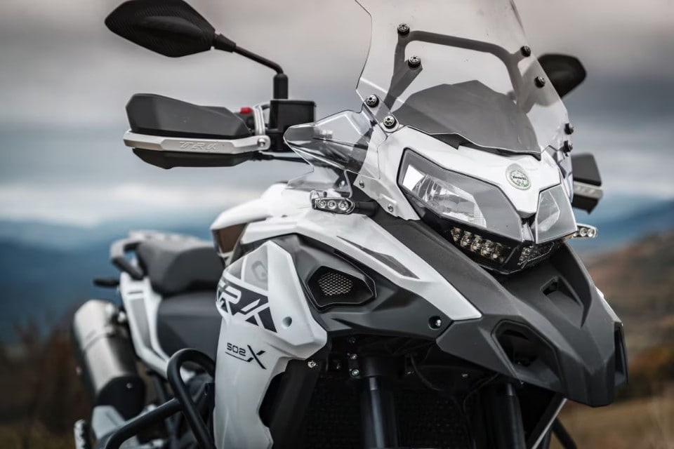 Con Benelli TRK 502 il tris di valigie è in omaggio fino a settembre