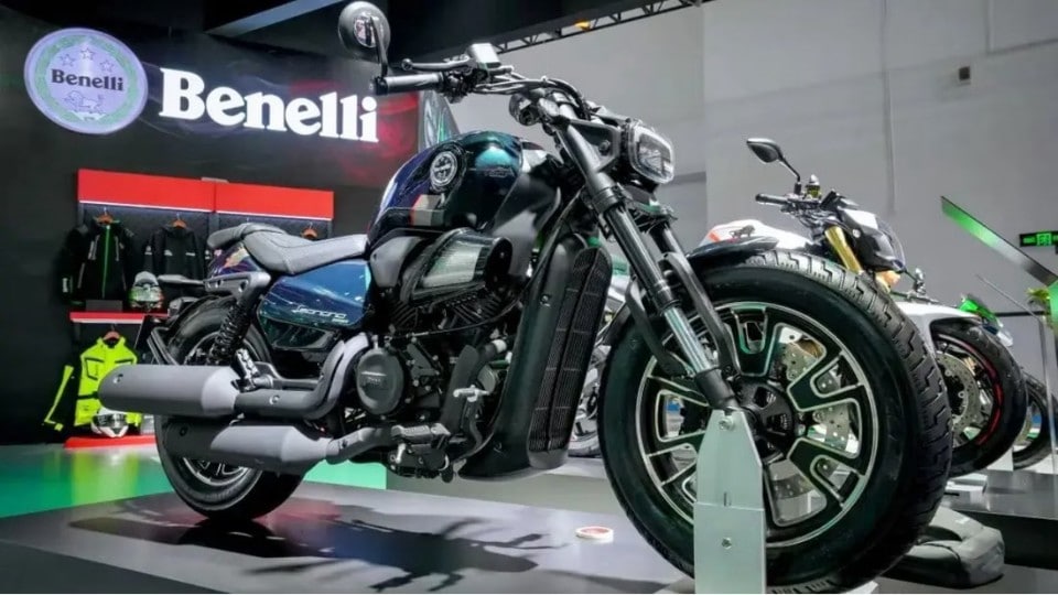 Benelli: in arrivo la Leoncino Bobber 400 con motore V2
