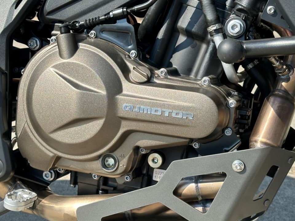 QJ Motor SRT550SX: arriva l’adventure per tutte le tasche