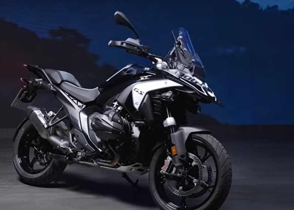 BMW: ecco tutte le novità della R 1300 GS 2025