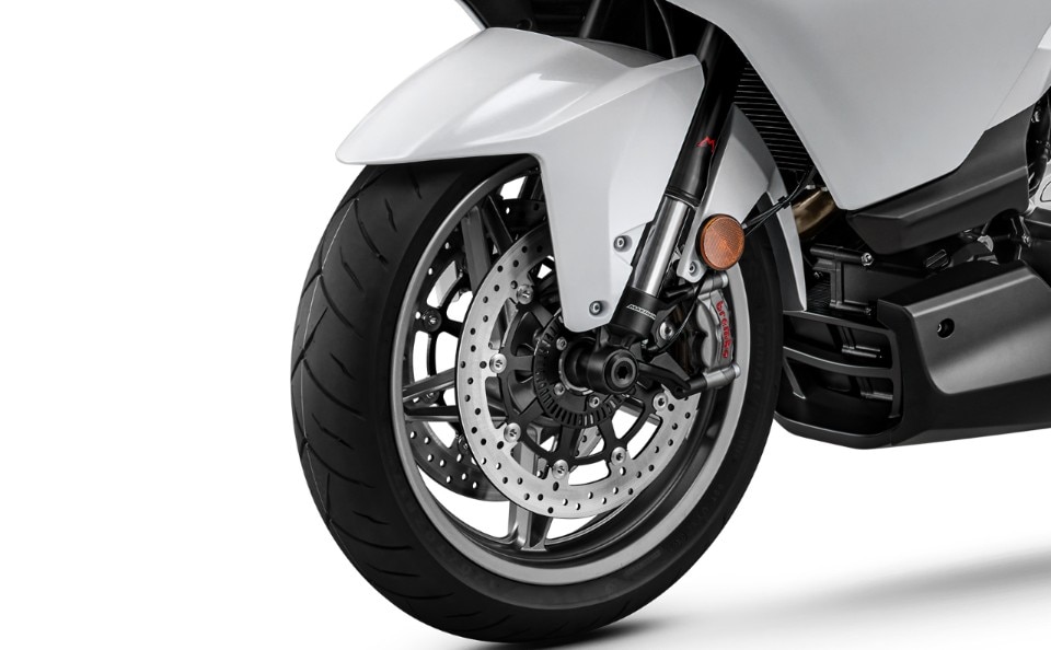 In Cina si costruiscono solo motorette? Ecco la CFMOTO 1250 TR-G