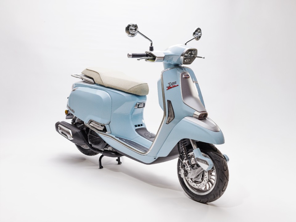 Lambretta celebra il 60° anniversario del modello J con la nuova Starwave