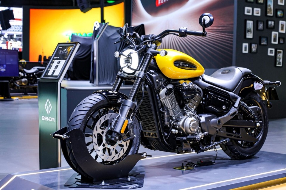 Benda Chinchilla 350: la piccola cruiser con trasmissione automatica