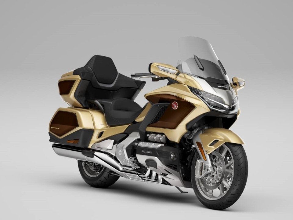 Honda Gold Wing 2025: arrivano le versioni 50° Anniversario