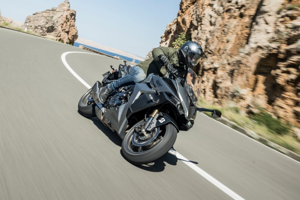 Le 10 moto sport touring da non perdere nel 2025