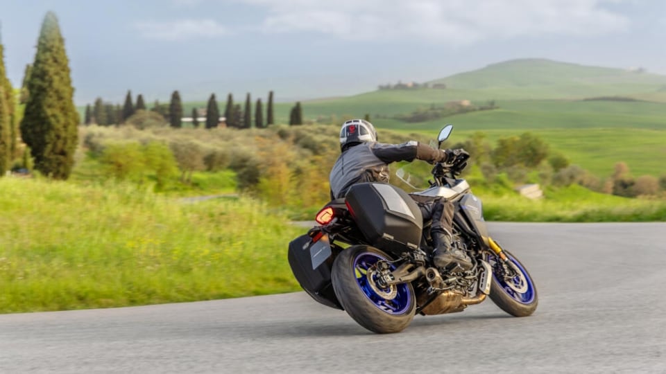 Yamaha lancia la Tracer 7 base e GT con cambio Y-AMT