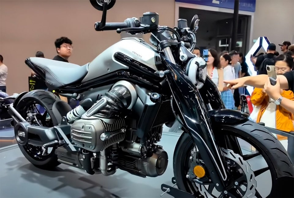 BMW perde due esclusive in un colpo solo: Benda presenta un boxer e un 6 cilindri in linea