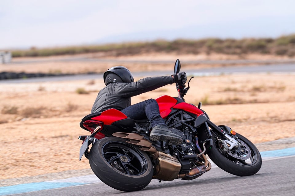 MV Agusta Brutale 800 2026: entry level a chi?