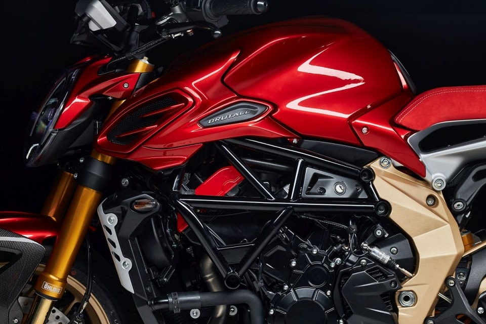 MV Agusta Brutale 950 Serie Oro 2026: la rivoluzione 