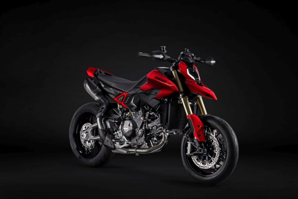 Ducati Hypermotard V2: potenza e leggerezza